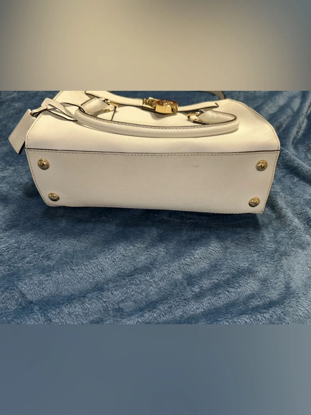 Michael Kors Cream Saffiano Leather Satchel with Gold Hardware - Picture 4 of 13
